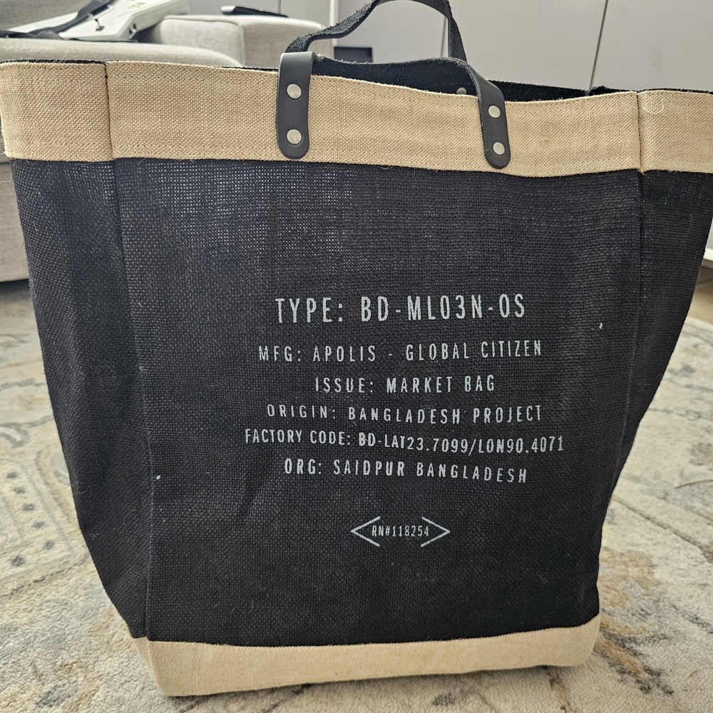 Apolis Global Citizen Market Bag In Black "Exhale" Shanola Hampton